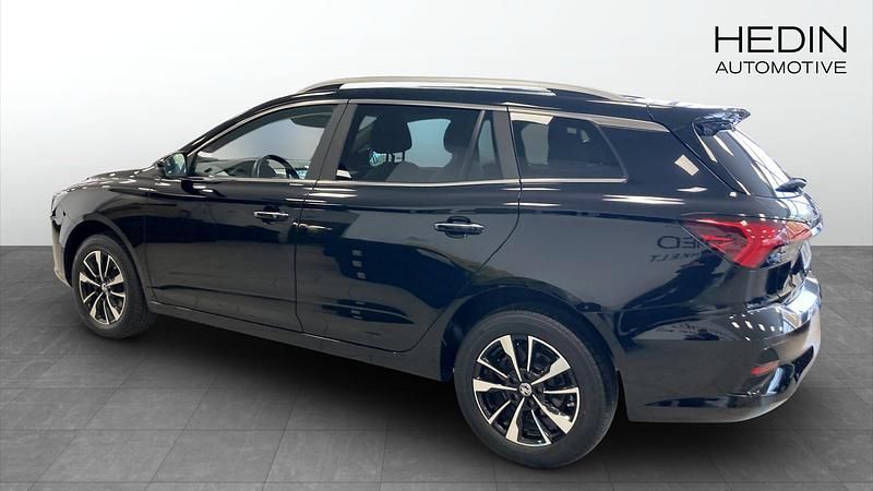 Begagnad MG MG5 EV Comfort 130 kW (177 HK) 2022 Svart (black) Kombi