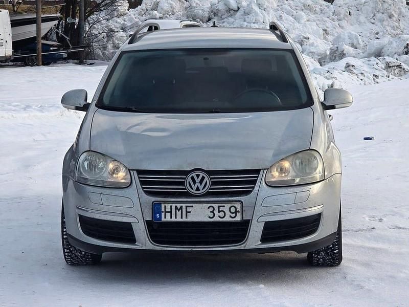 Begagnad VW Golf VI 105 HK (77 kW) 2008 Silver Halvkombi