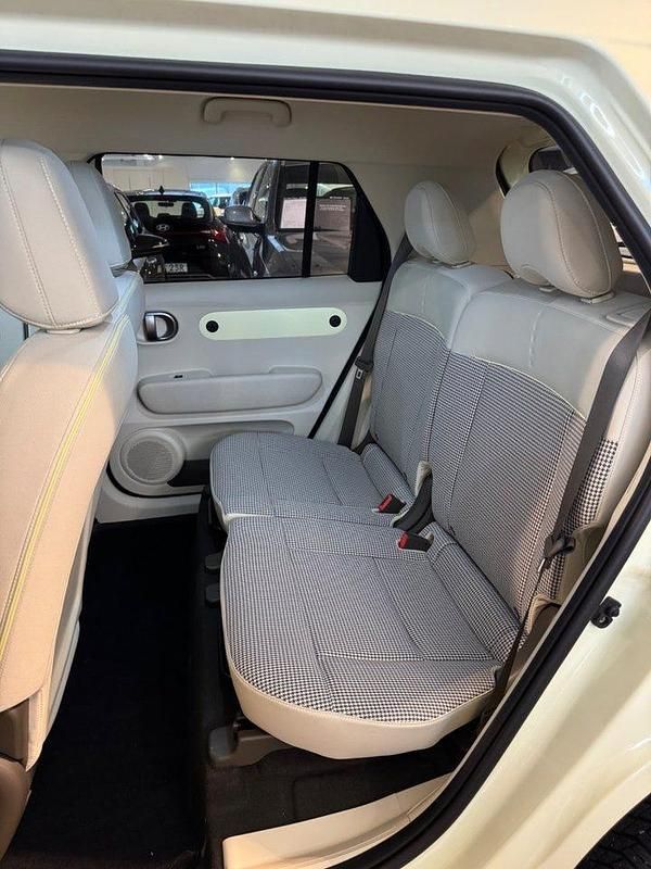 Ny Hyundai Inster Advanced 85 kW (116 HK) 2025 Gul Halvkombi