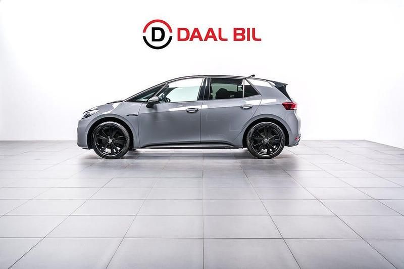 Grå Begagnad 2023 VW ID.3 Comfortline Halvkombi | 329 700 kr (Lite dyr) - Bild 1/4