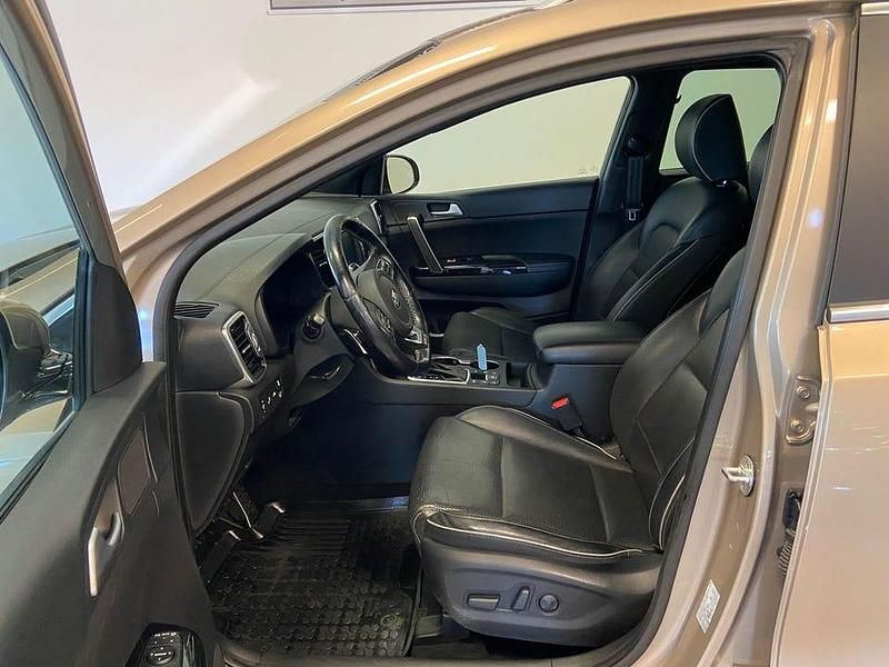 Begagnad Kia Sportage GT-Line 185 HK (136 kW) 2017 Gul SUV