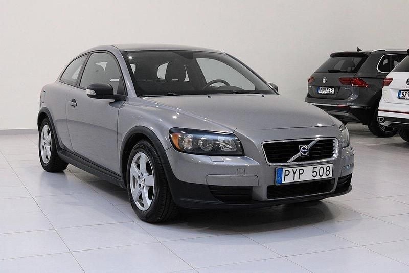 Grå Begagnad 2007 Volvo C30 Halvkombi | 39 900 kr (Bra pris) - Bild 1/4