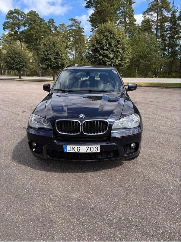 Svart Begagnad 2013 BMW X5 M Sport SUV | 158 900 kr (Bra pris) - Bild 1/4