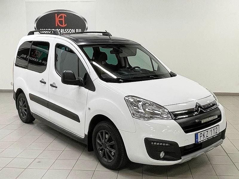 Begagnad Citroën Berlingo 99 HK (72 kW) 2017 Vit Minibuss