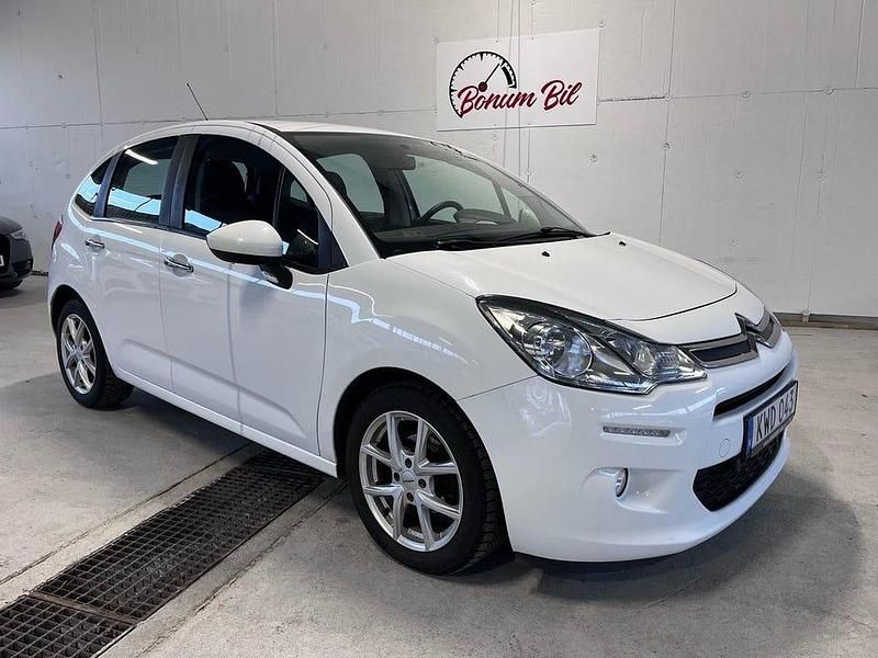 Vit Begagnad 2015 Citroën C3 Halvkombi | 59 000 kr (Marknadspris) - Bild 1/4
