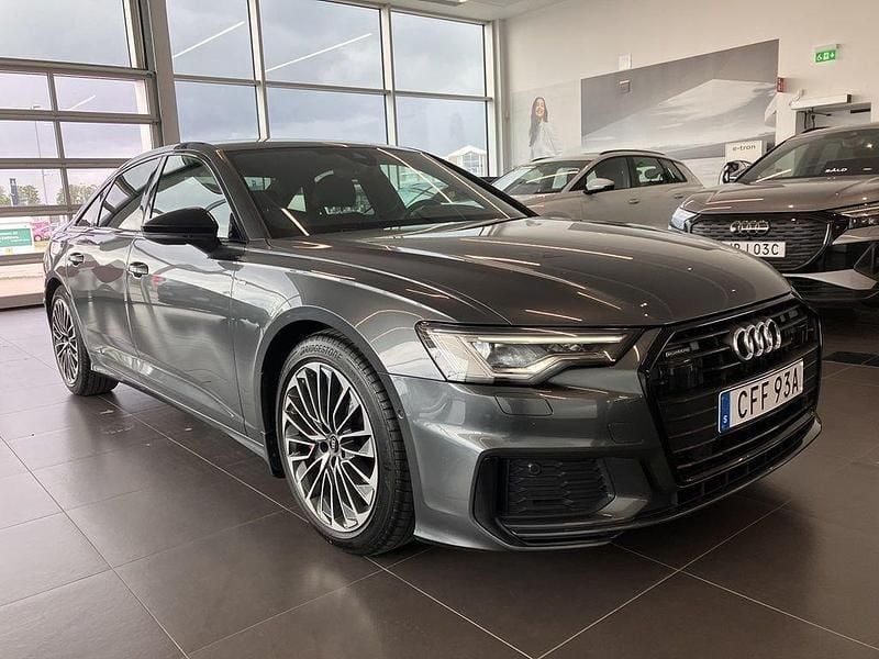 Grå (daytonagrå pärleffekt) Begagnad 2023 Audi A6 S-Line Sedan | 519 000 kr (Lite dyr) - Bild 1/4