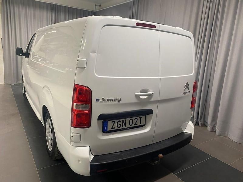 Begagnad Citroën e-Jumpy 100 kW (136 HK) 2021 Vit Minibuss