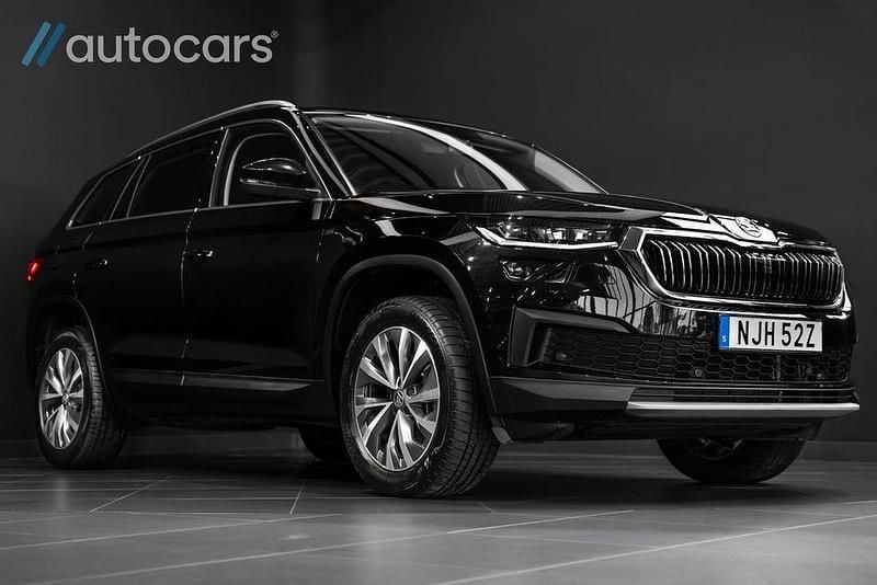 Svart Begagnad 2022 Skoda Kodiaq Adventure SUV | 398 750 kr (Marknadspris) - Bild 1/4