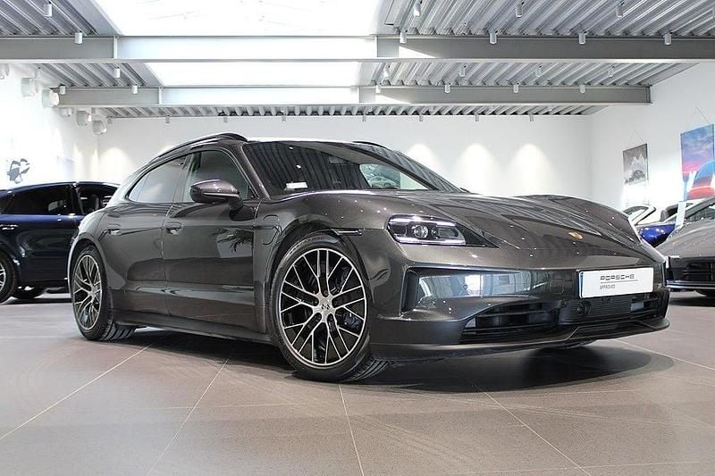 Begagnad Porsche Taycan Sport Turismo 300 kW (408 HK) 2024 Grå Kombi