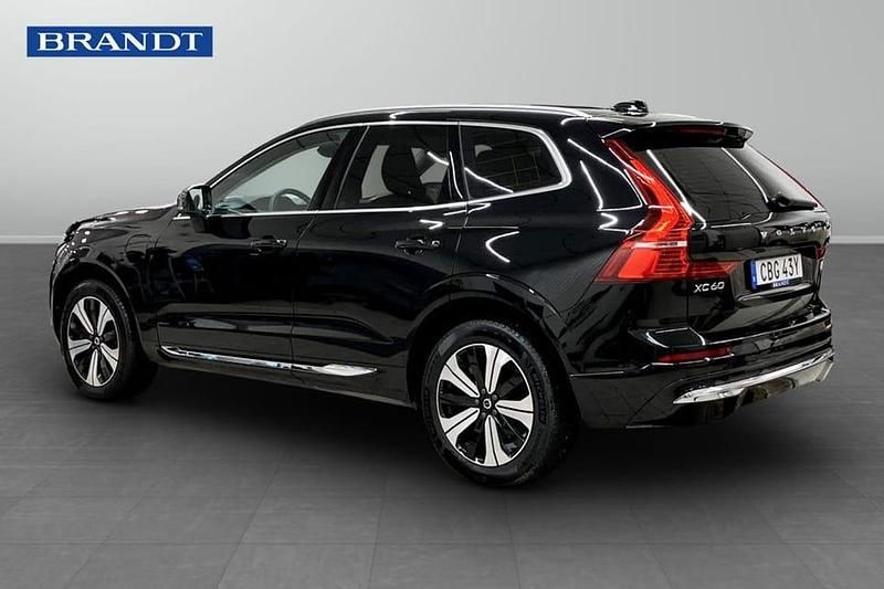Begagnad Volvo XC60 Plus 355 HK (261 kW) 2023 Svart SUV