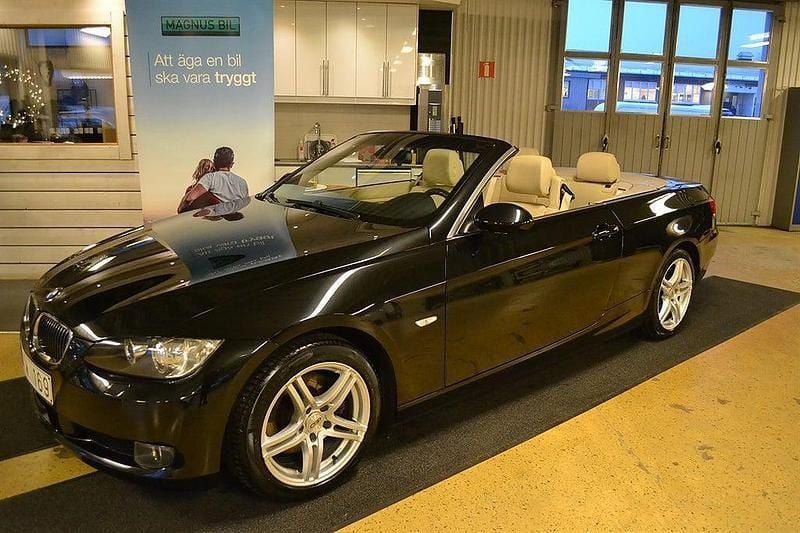 Svart Begagnad 2009 BMW 325 Cabriolet Comfort Edition Cab | 149 500 kr - Bild 1/4