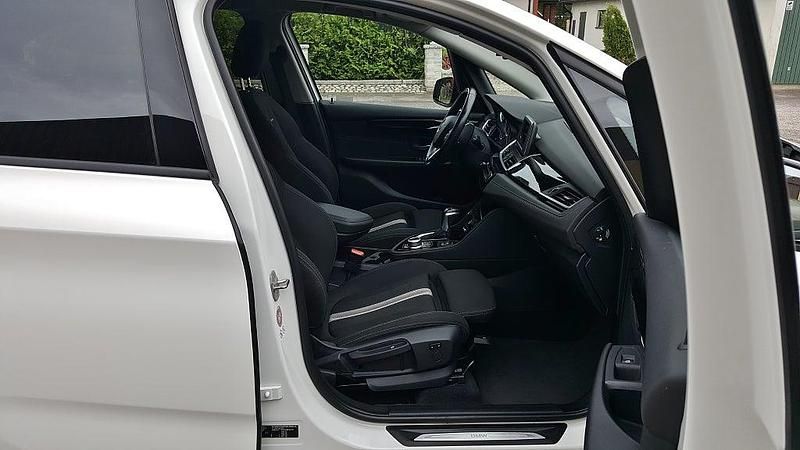 Begagnad BMW 218 Sport Line 150 HK (110 kW) 2016 Vit Kombi