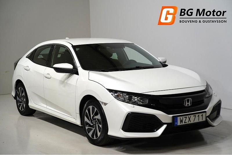 Vit Begagnad 2017 Honda Civic Comfort Halvkombi | 159 800 kr (Marknadspris) - Bild 1/4