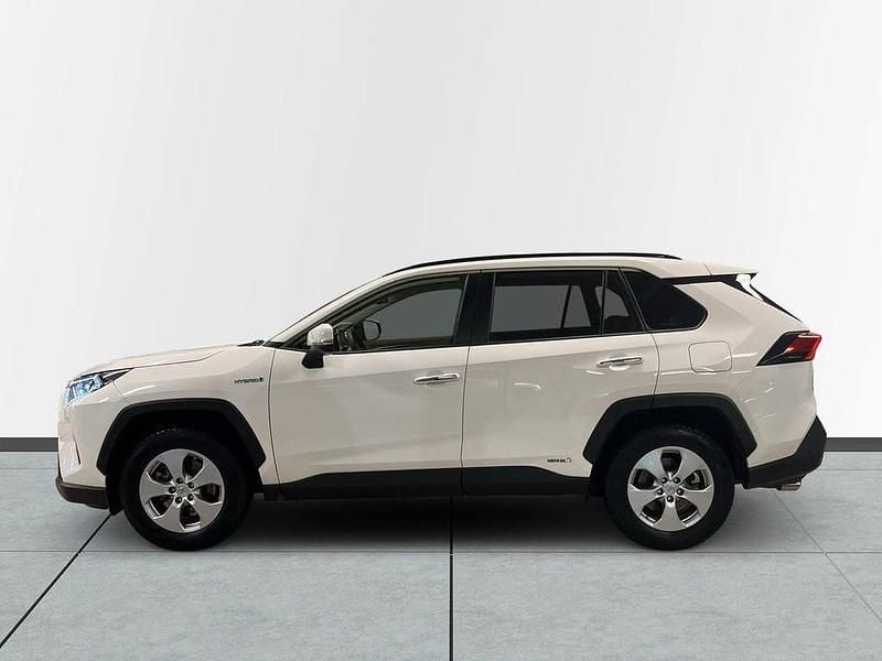 Begagnad Toyota RAV4 Hybrid Executive 222 HK (163 kW) 2021 Vit SUV