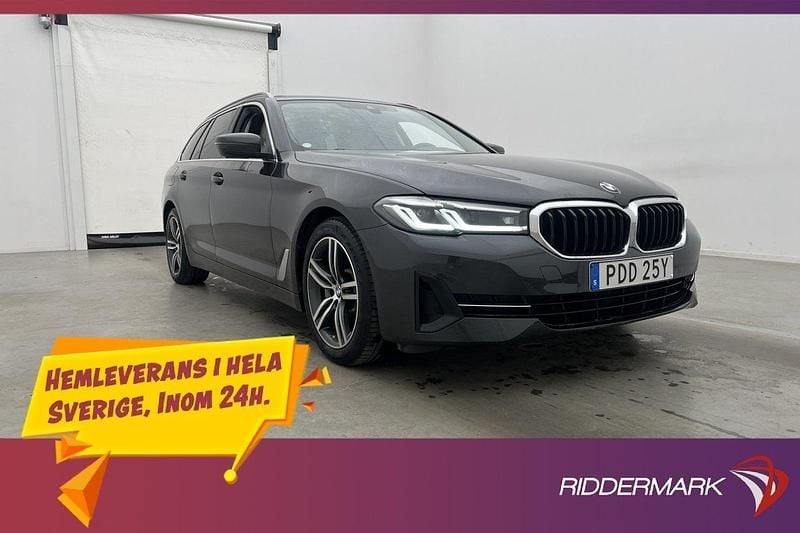 Grå Begagnad 2020 BMW 530e Kombi | 324 800 kr (Marknadspris) - Bild 1/3
