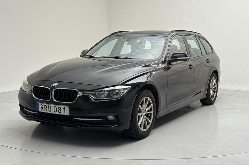 Svart Begagnad 2016 BMW 318 Sport Line Kombi | 76 000 kr (Superpris) - Bild 1/4