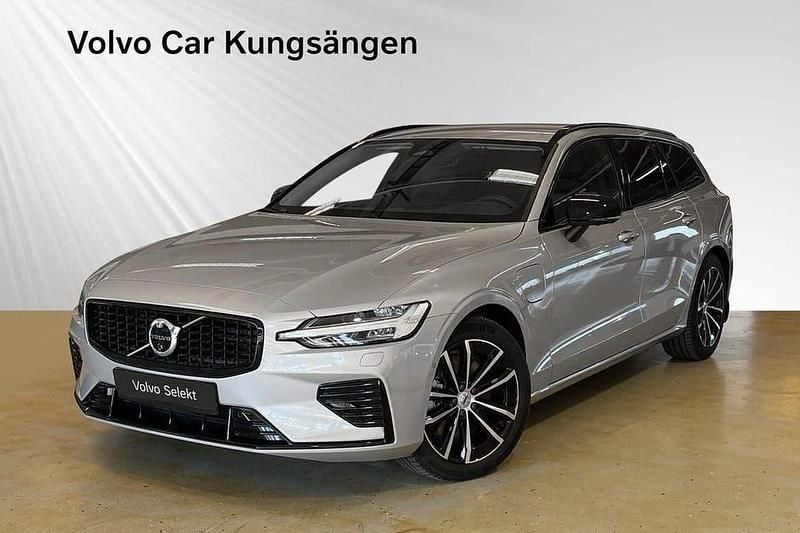 Silver Begagnad 2025 Volvo V60 Plus Kombi | 474 900 kr - Bild 1/3