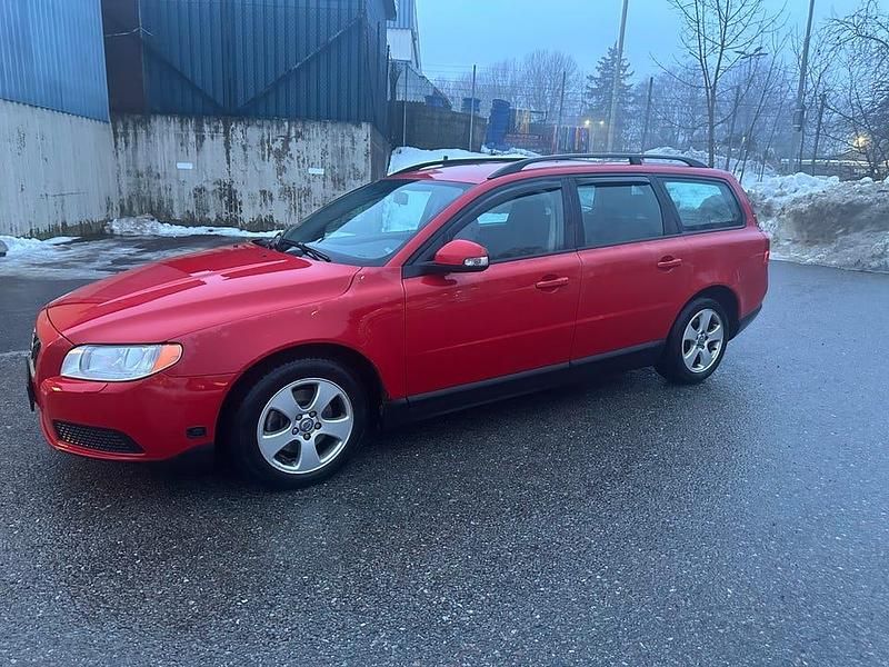 Begagnad 2010 Volvo V70 Kombi | 26 900 kr (Superpris) - Bild 1/4