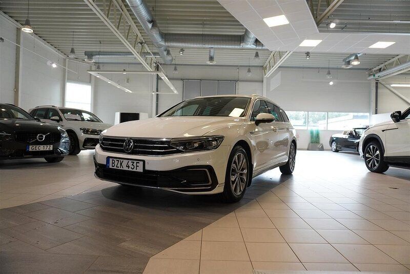 Okänd Begagnad 2021 VW Passat Executive Kombi | 209 800 kr (Marknadspris) - Bild 1/4