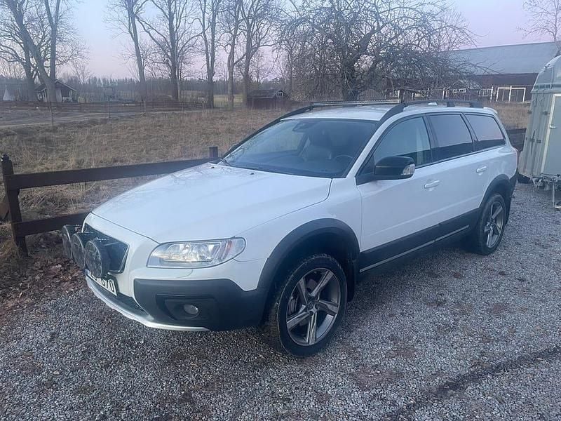 Begagnad Volvo XC70 163 HK (119 kW) 2013 Vit Kombi