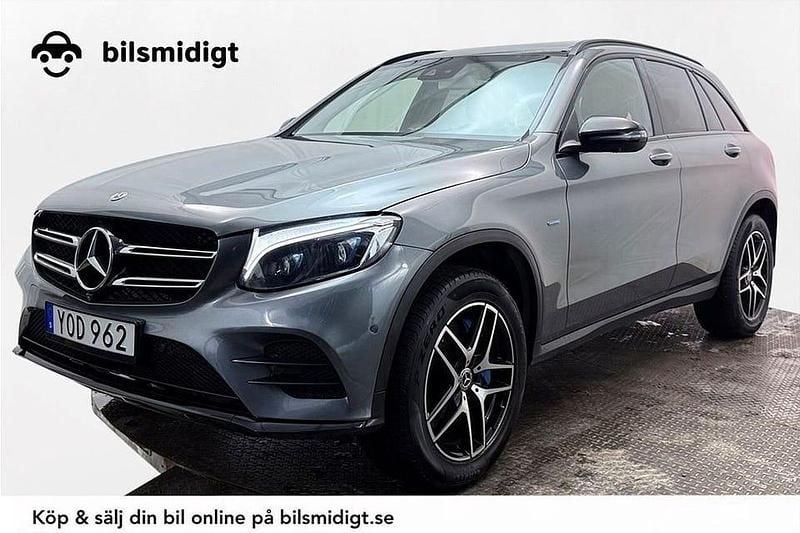 Grå Begagnad 2017 Mercedes GLC350 AMG SUV | 247 900 kr - Bild 1/3