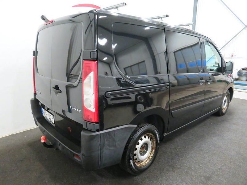 Begagnad Peugeot Expert 163 HK (119 kW) 2014 Svart Van