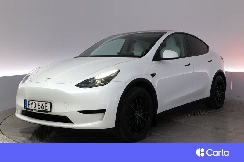 Vit Begagnad 2023 Tesla Model Y Standard Range SUV | 372 900 kr - Bild 1/3