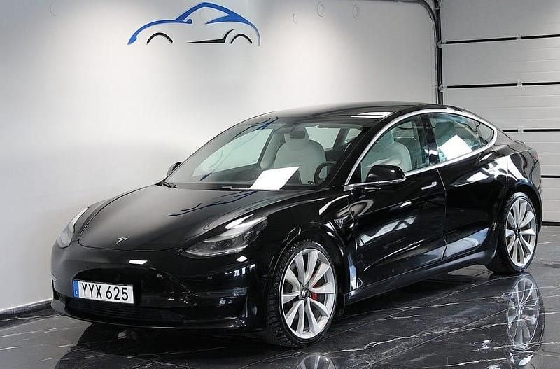 Begagnad Tesla Model 3 Performance 461 kW (627 HK) 2019 Svart Sedan