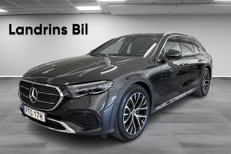 Grå Begagnad 2024 Mercedes E220 Kombi | 719 900 kr - Bild 1/4