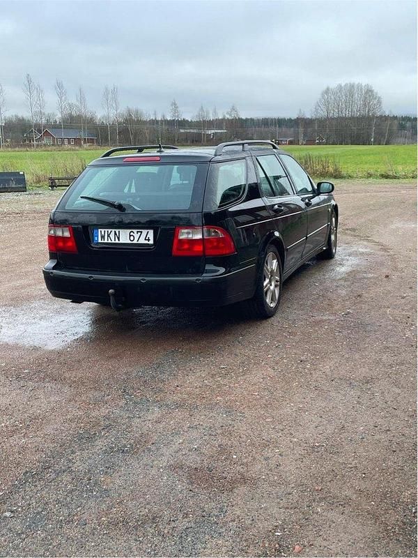 Svart Begagnad 2005 Saab 9-5 Vector Kombi | 15 000 kr (Bra pris) - Bild 1/4