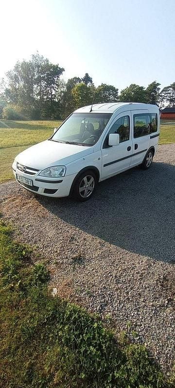 Vit Begagnad 2009 Opel Combo Minibuss | 7 600 kr - Bild 1/1