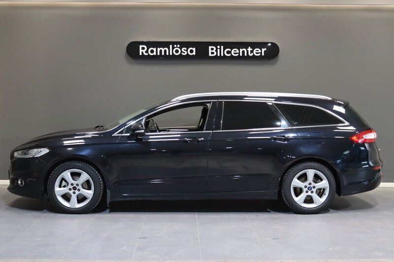 Svart Begagnad 2015 Ford Mondeo Titanium Kombi | 119 900 kr (Marknadspris) - Bild 1/4