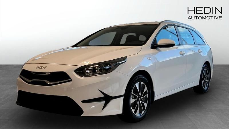 Ny 2025 Kia Ceed Sportswagon Kombi | 299 900 kr (Dyr) - Bild 1/4