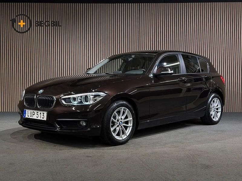 Brun Begagnad 2015 BMW 116 Advantage Halvkombi | 114 500 kr (Marknadspris) - Bild 1/4