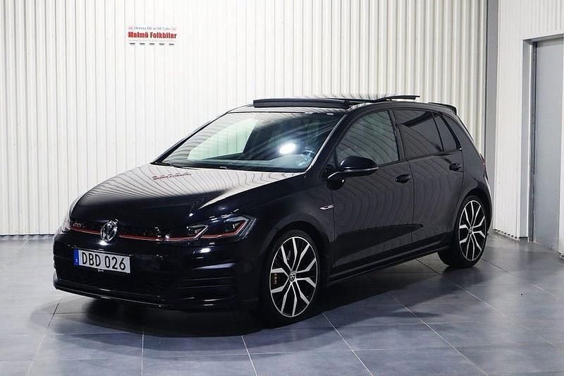 Svart Begagnad 2017 VW Golf VII GTI Halvkombi | 269 900 kr (Lite dyr) - Bild 1/4