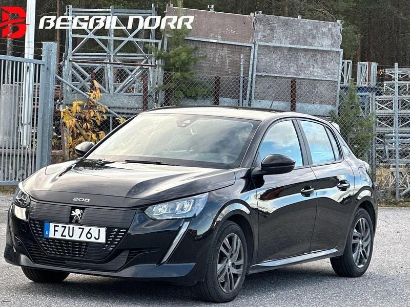 Svart Begagnad 2022 Peugeot 208 Active Halvkombi | 159 800 kr (Marknadspris) - Bild 1/3