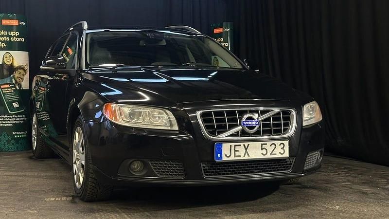 Svart Begagnad 2012 Volvo V70 Summum Kombi | 74 900 kr (Bra pris) - Bild 1/4