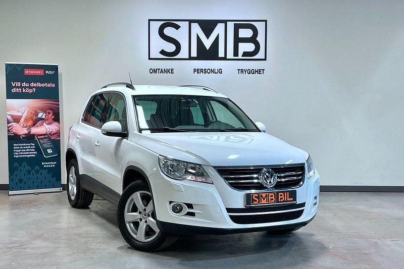 Vit Begagnad 2009 VW Tiguan Sportline SUV | 79 900 kr (Superpris) - Bild 1/4