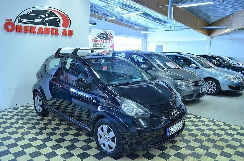 Svart Begagnad 2008 Toyota Aygo Halvkombi | 29 900 kr (Marknadspris) - Bild 1/1