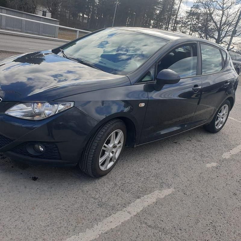 Begagnad 2010 Seat Ibiza Halvkombi | 37 000 kr (Dyr) - Bild 1/4