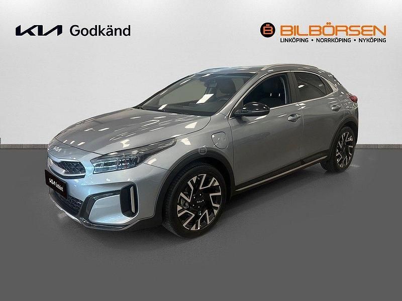 Grå Begagnad 2022 Kia XCeed Advance SUV | 299 900 kr (Lite dyr) - Bild 1/4