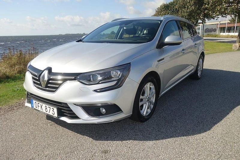 Silver Begagnad 2016 Renault Mégane GrandTour Kombi | 104 900 kr (Marknadspris) - Bild 1/4