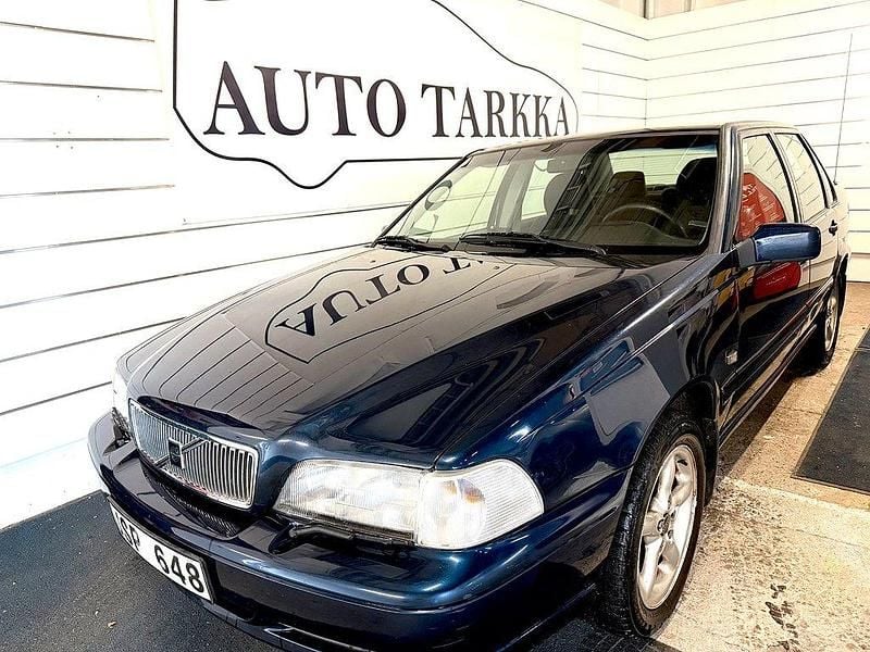 Mörkblå Begagnad 1997 Volvo S70 Sedan | 29 900 kr (Lite dyr) - Bild 1/4