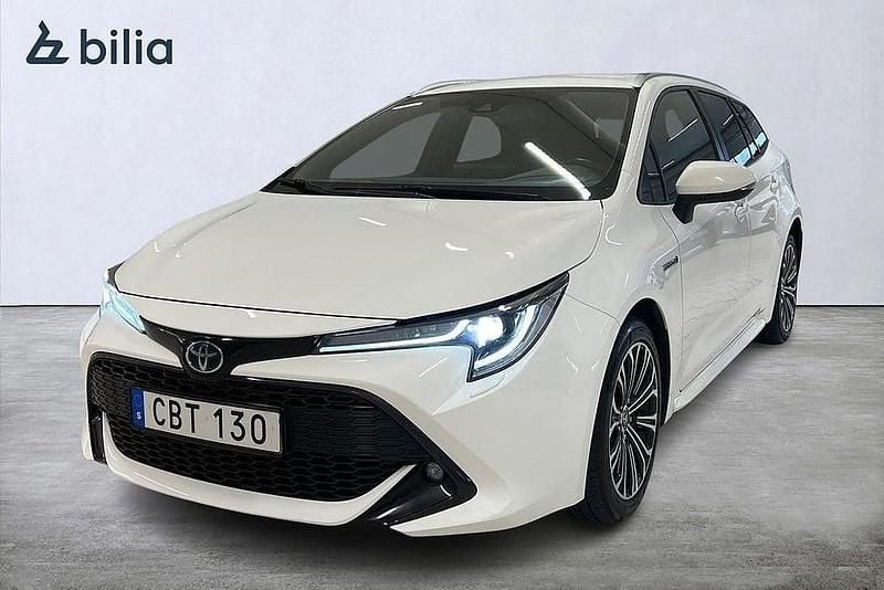Vit Begagnad 2019 Toyota Corolla Style Kombi | 194 900 kr (Superpris) - Bild 1/4