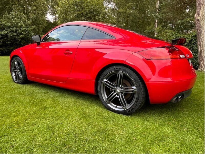 Röd Begagnad 2007 Audi TT Sportkupé | 75 000 kr (Marknadspris) - Bild 1/4