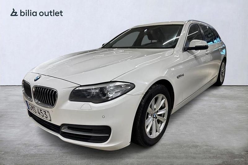 Vit Begagnad 2015 BMW 520 Kombi | 109 900 kr (Bra pris) - Bild 1/3