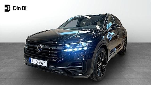 Svart Begagnad 2023 VW Touareg R SUV | 779 500 kr (Marknadspris) - Bild 1/4