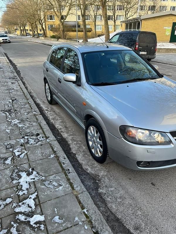 Begagnad Nissan Almera 116 HK (85 kW) 2002