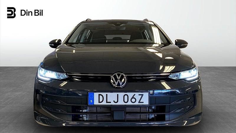 Begagnad VW Golf VIII Life 150 HK (110 kW) 2025 Grå Kombi