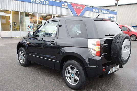 Suzuki grand vitara 3d